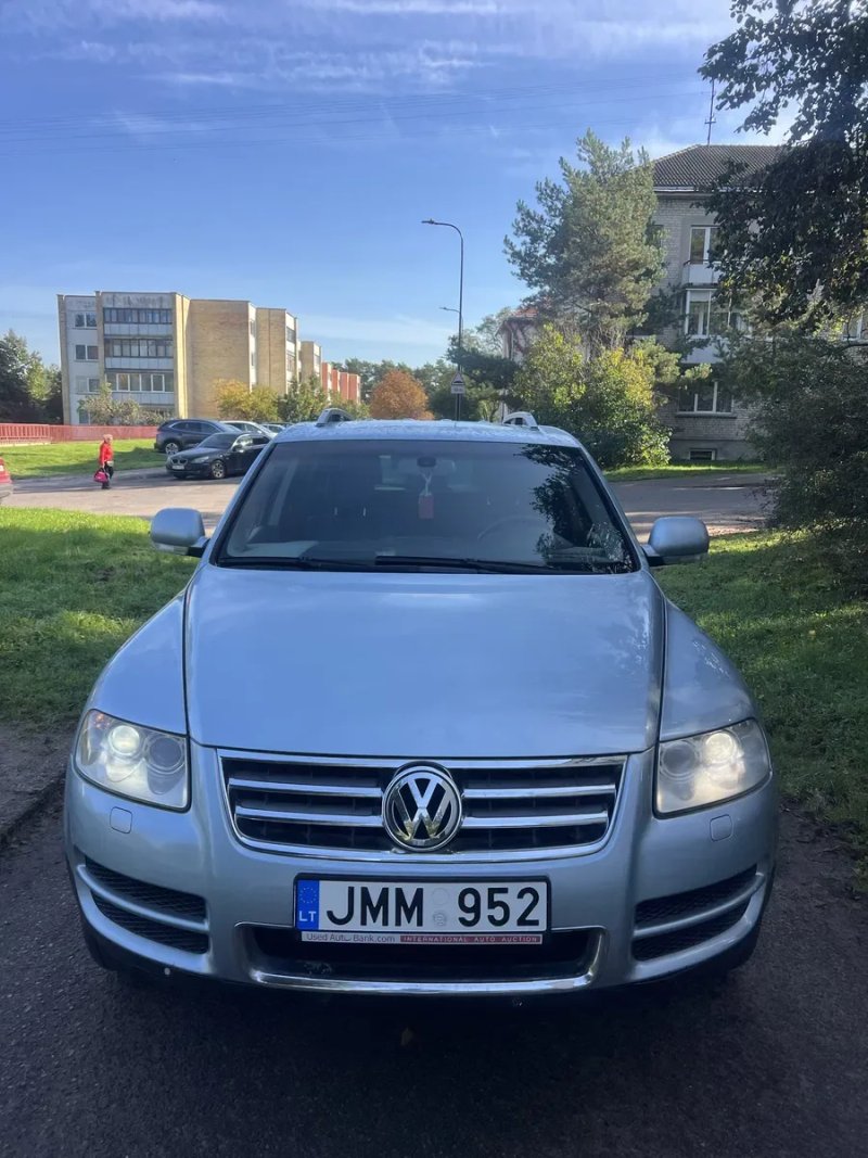 Свіжопригнаний Vw Touareg  4*4 — фото 3