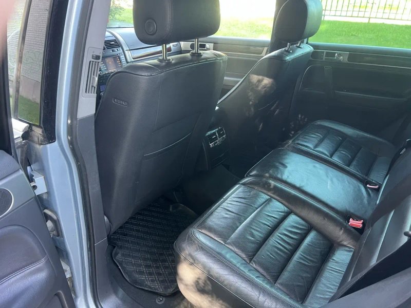 Свіжопригнаний Vw Touareg  4*4 — фото 5