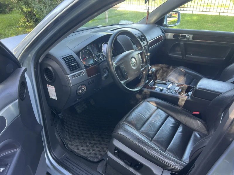 Свіжопригнаний Vw Touareg  4*4 — фото 6