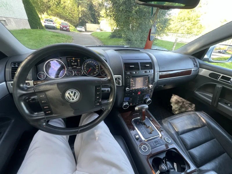 Свіжопригнаний Vw Touareg  4*4 — фото 7