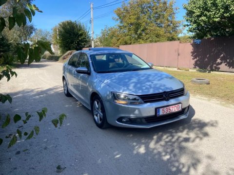 Свіжопришнана Volkswagen Jetta 2013  Turbo