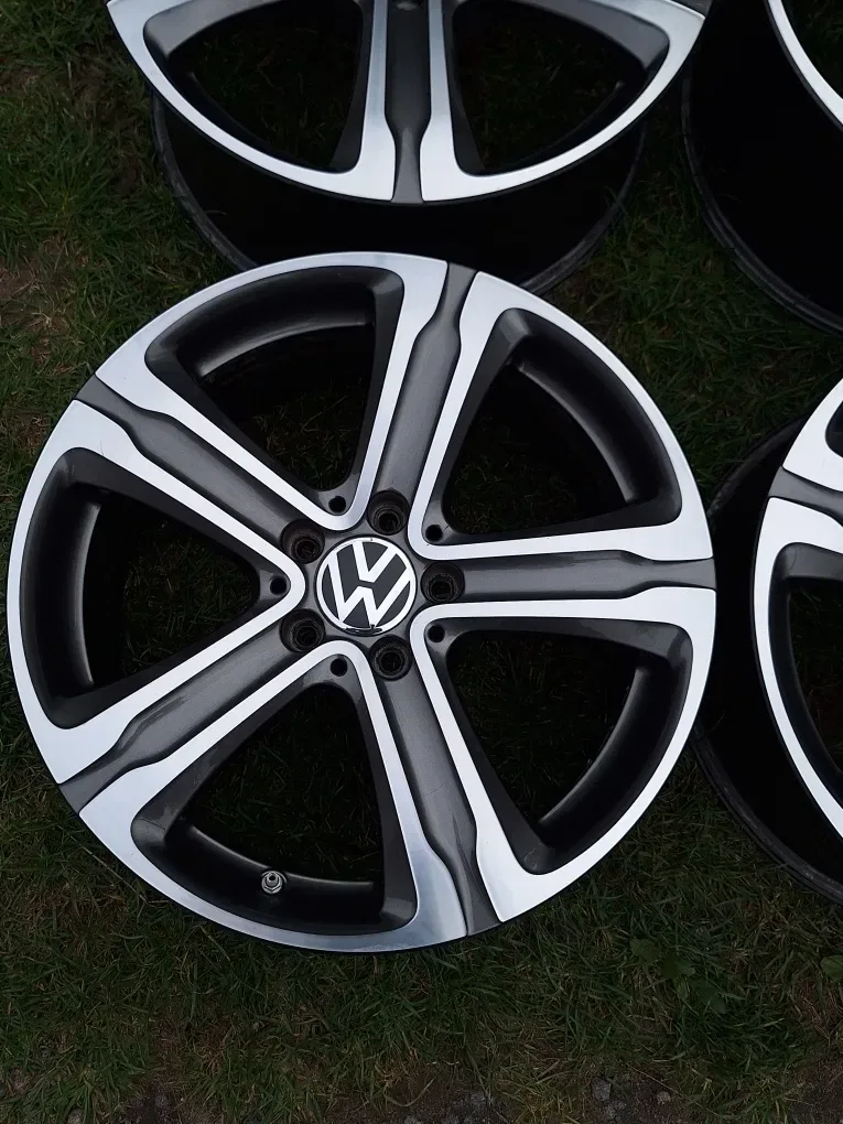 Темно сірі литі диски R18 VW ID 4 Passat B8 Alltrack Tiguan 2 — фото 4