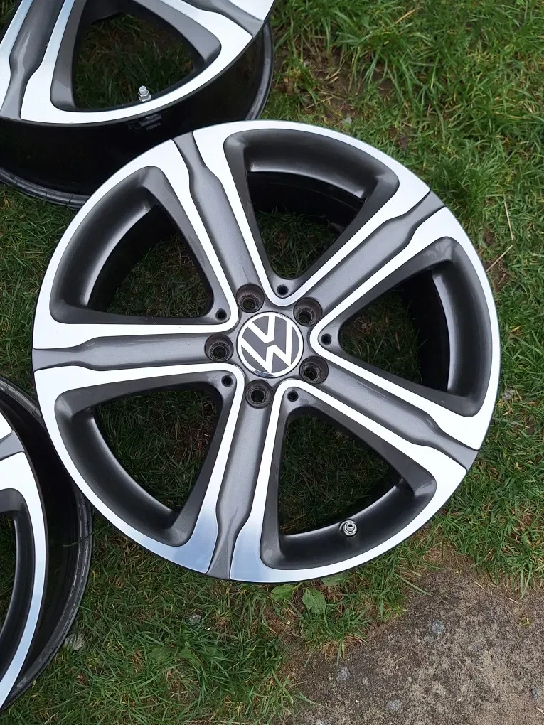 Темно сірі литі диски R18 VW ID 4 Passat B8 Alltrack Tiguan 2 — фото 7