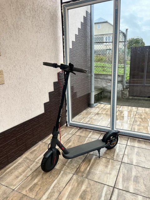 Терміново Xiaomi Electric Scooter 4 Gen2