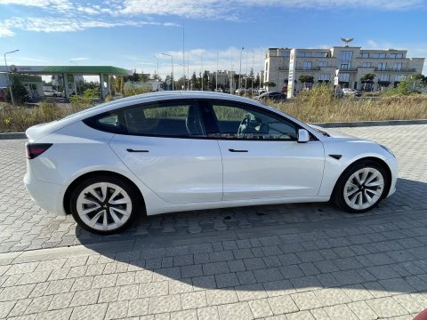 Tesla Model 3 Longe Range