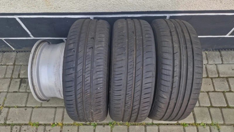 Титани/диски R16/5/114.3 на літній резині Nexen/Dunloop 205/55/R16 — фото 2