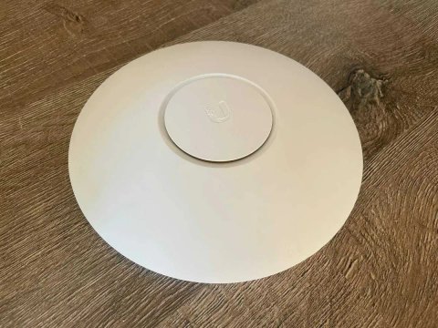 Точка доступа Ubiquiti UniFi AP Long Range (UAP-LR) WI-FI