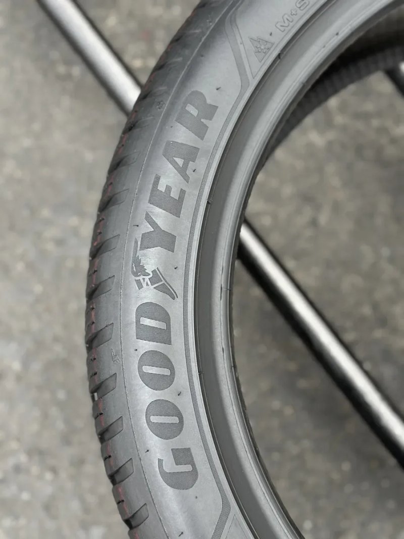 Топові шини‼️ Goodyear Vector 4Seasons 100W  235/45 r20 7.2мм 2023рік‼️Всесезонні шини — фото 4