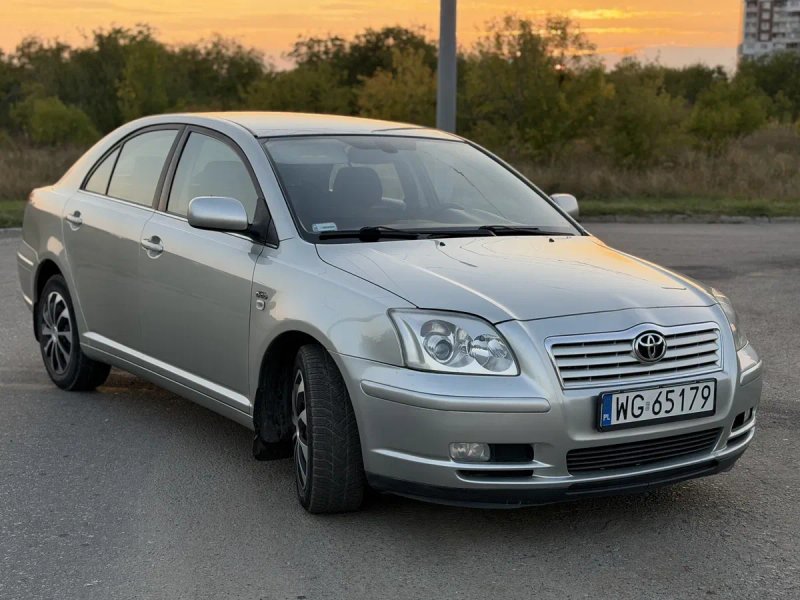 Toyota Avensis 2.0 tdi — фото 3