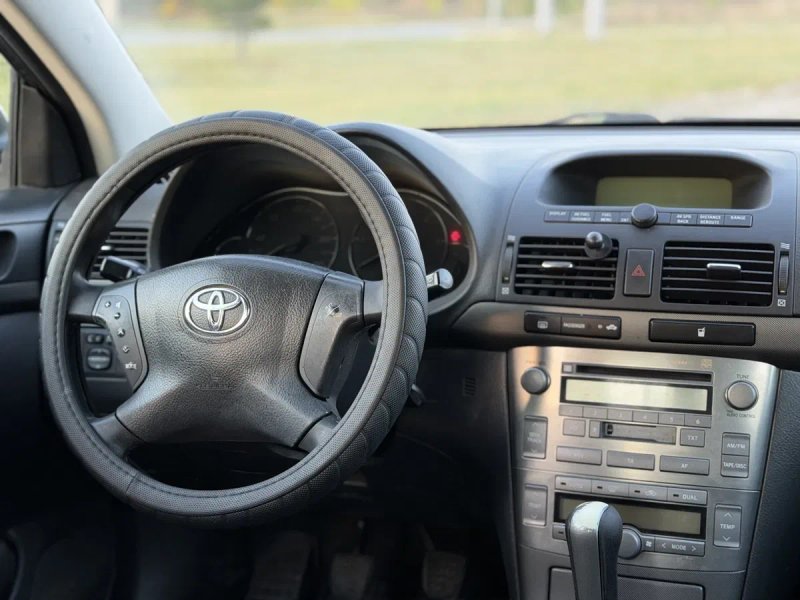 Toyota Avensis 2.0 tdi — фото 6