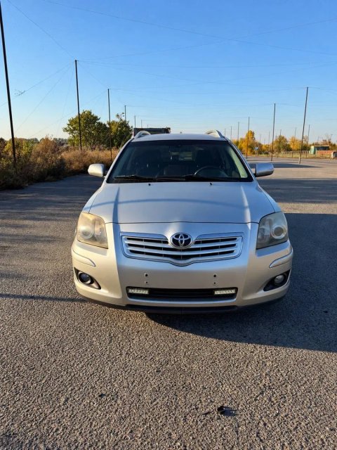 Toyota Avensis 2.2 TDI