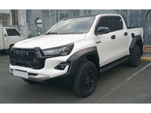 Toyota Hilux 2015- рр. Комплект рестайлінгу в GR 2024 рік (для 2020+)