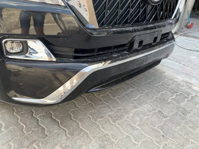 Toyota Land Cruiser 200 Комплект обвісів 2016+ (Executive 2016) Біла — фото 3
