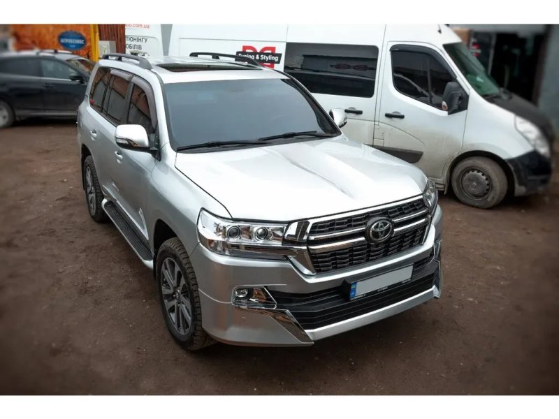 Toyota Land Cruiser 200 Комплект обвісів 2016+ Executive 2021 Чорний — фото 2