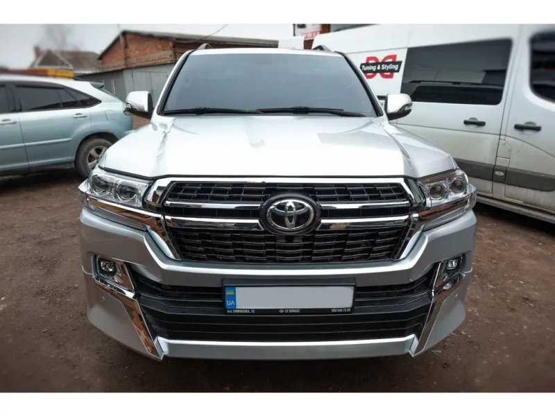 Toyota Land Cruiser 200 Комплект обвісів 2016+ Executive 2021 Чорний — фото 3