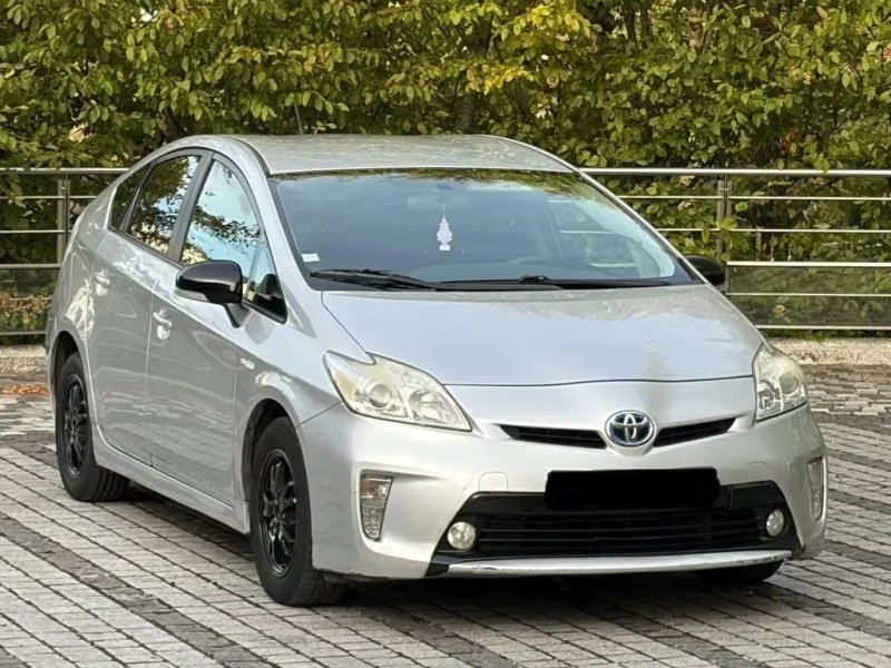 Toyota Prius 2014 — фото 3
