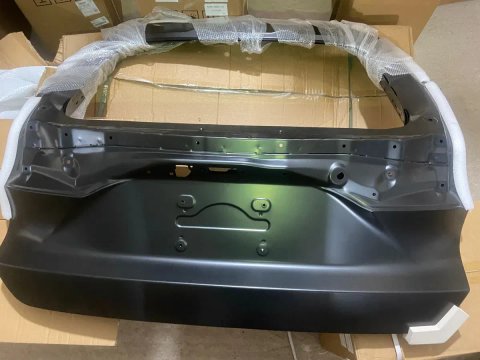 Toyota Venza крышка багажника 2021-2024 67005-48A50