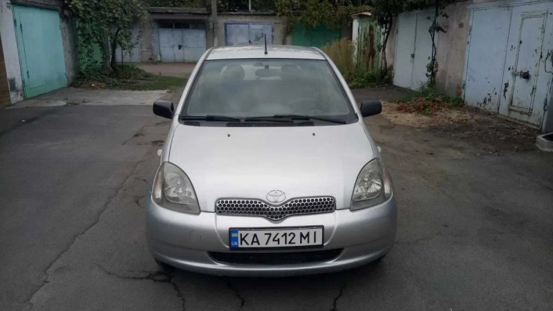 Toyota Yaris автомат 1,3 бензин тойота ярис на автомате авто для города автомобиль — фото 3