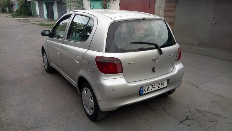 Toyota Yaris автомат 1,3 бензин тойота ярис на автомате авто для города автомобиль — фото 6