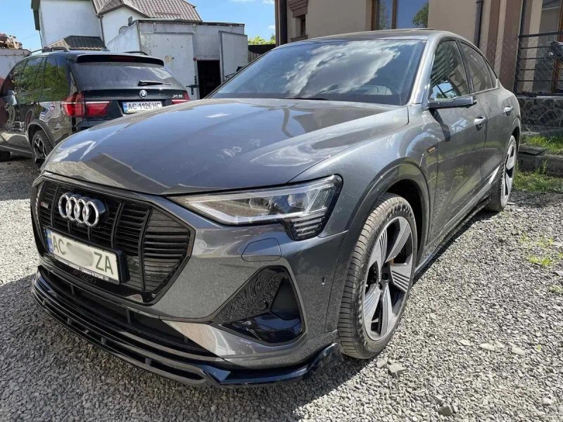 Тюнинг обвес Audi e-Tron s-line сплиттер пороги диффузор спойлер — фото 7