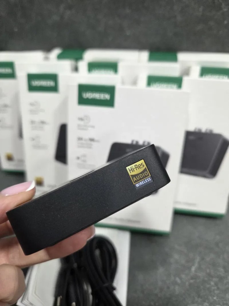 Ugreen BT505 Bluetooth 6.0 BT505 Hi-Res Audio LDAC приймач адаптер для авто, стереосистеми, навушників, мобільного телефону 15 годин 24bit/96kHz Black — фото 6