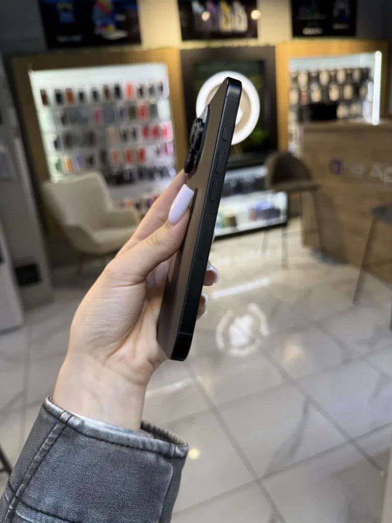 Used iPhone 16 Pro 256gb Black global — фото 2