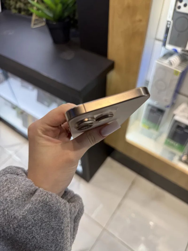 Used iPhone 16 Pro 256gb Desert (global) — фото 3
