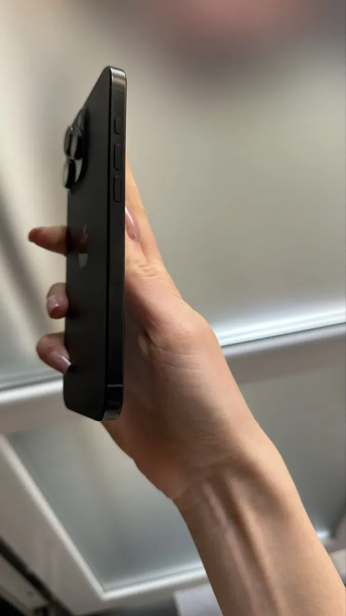 Used iPhone 16 Pro Max 256Gb Black esim — фото 4