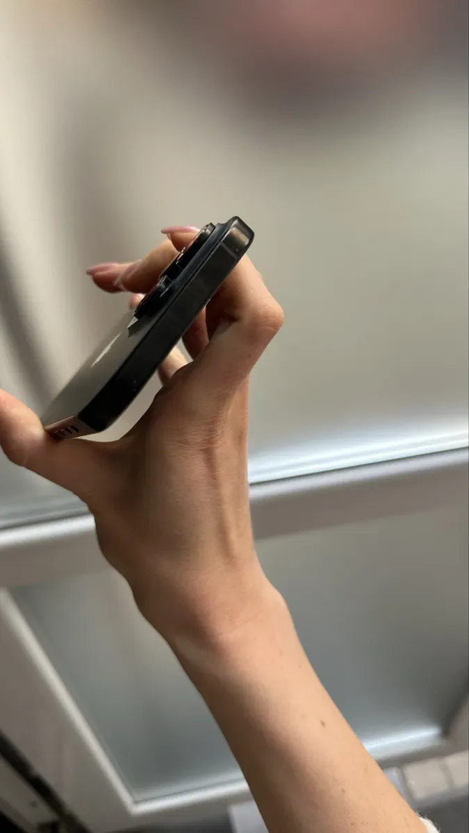 Used iPhone 16 Pro Max 256Gb Black esim — фото 5