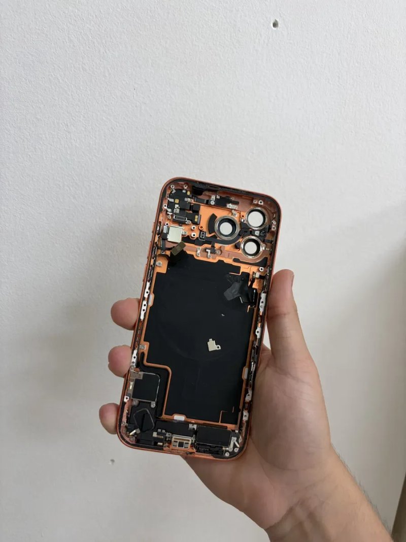 Уцінка | Оригінальний корпус для iPhone 17 Pro Max (Cosmic Orange) | Корпус — фото 3