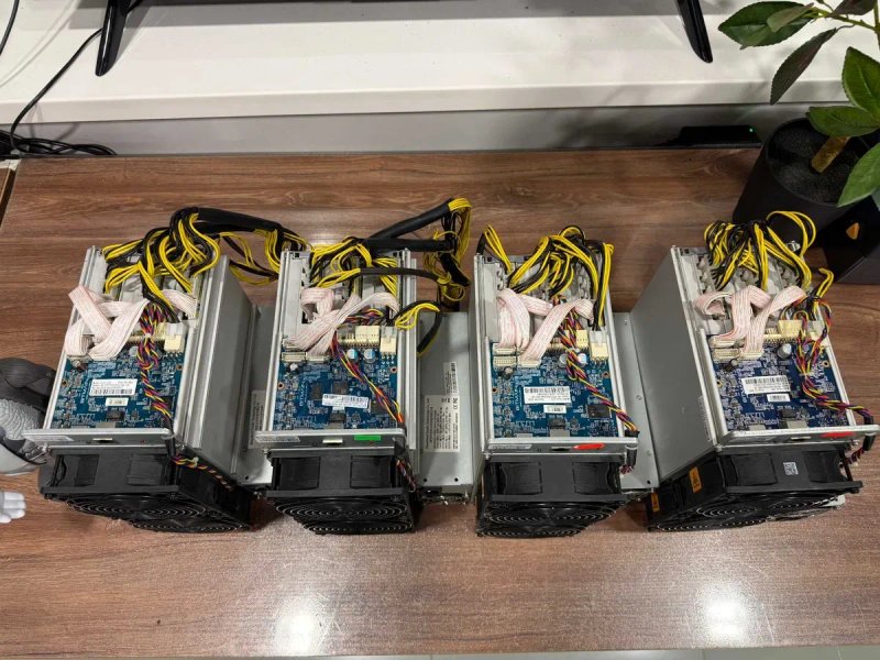 В наявності - Асіки Antminer Z15 425 k/Sol. Майнер, Antminer — фото 3