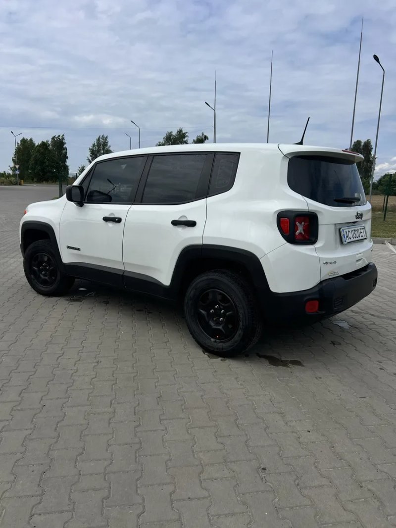 В продажі JEEP renigat, стан відмінний вкладень не потребує — фото 3