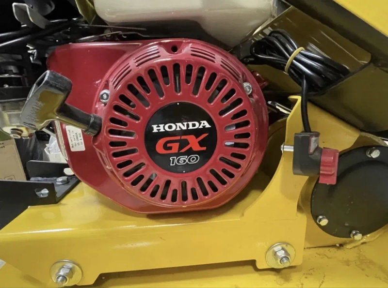 Виброплита вибротрамбовка Honker HP-C99H с двигателем Honda GX 160.Вес 99 кг — фото 3
