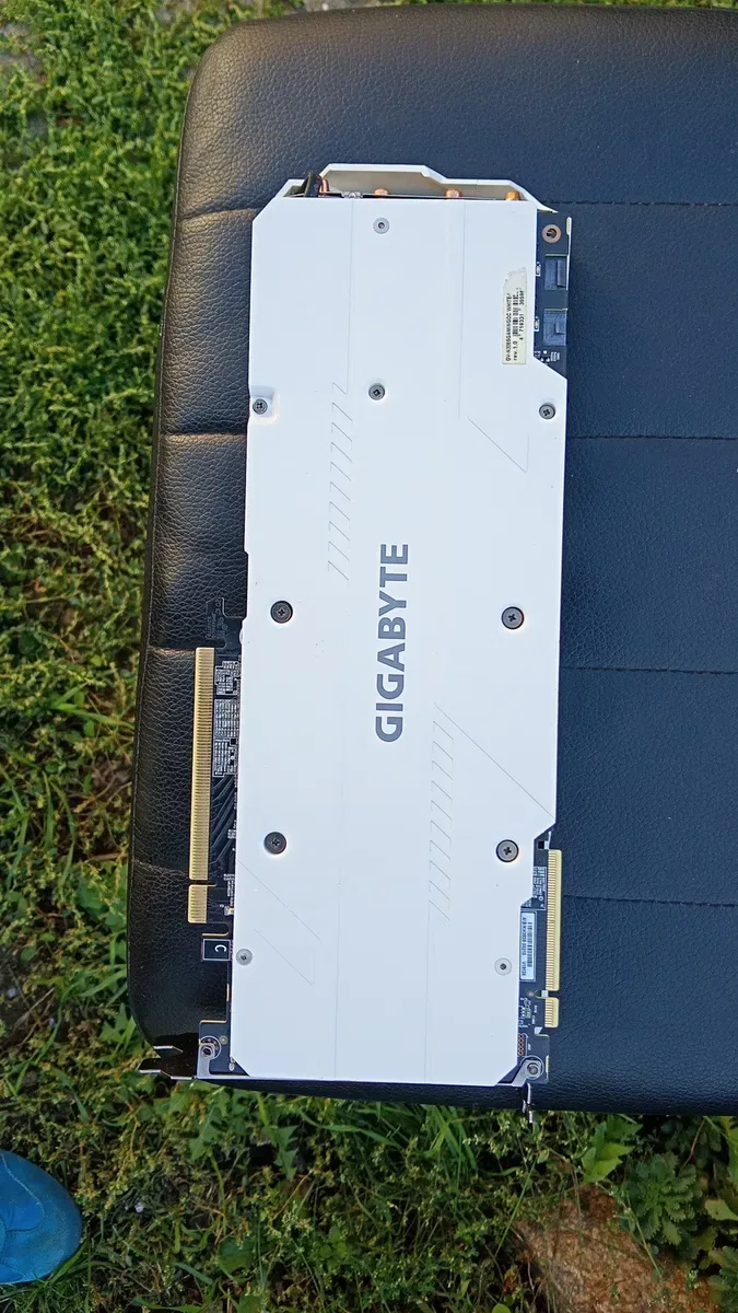 Відеокарта Gigabyte GeForce RTX 2080 Super Gaming OC White 8GB (Ідеальний стан, холодна) — фото 2