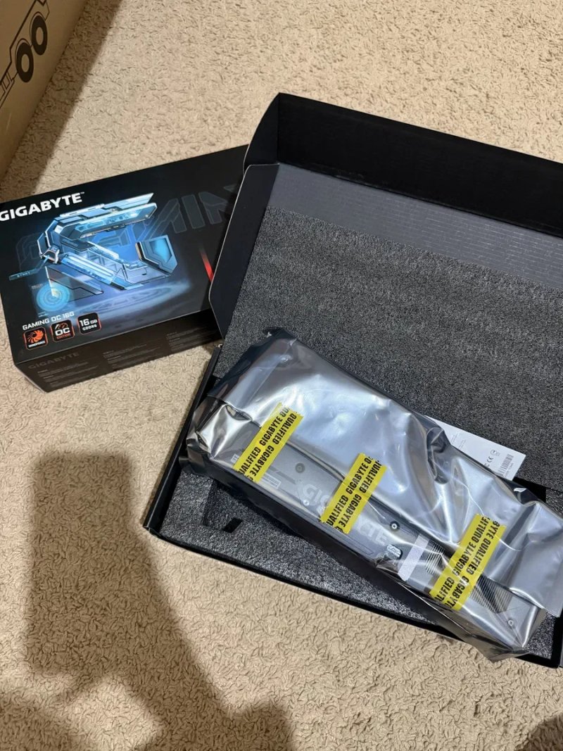 Відеокарта GIGABYTE Radeon RX 9060 XT GAMING OC 16G (GV-R9060XTGAMING OC-16GD) — фото 3