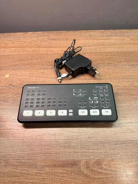 Відеомікшер Blackmagic Design ATEM Mini Pro
