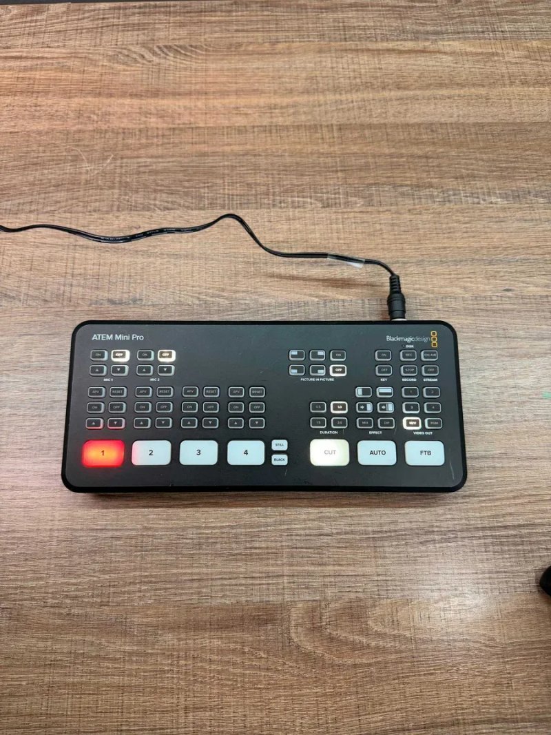Відеомікшер Blackmagic Design ATEM Mini Pro — фото 8