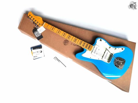 Вітринний Sire Larry Carlton J5 Jazzmaster '2025 Lake Placid Blue