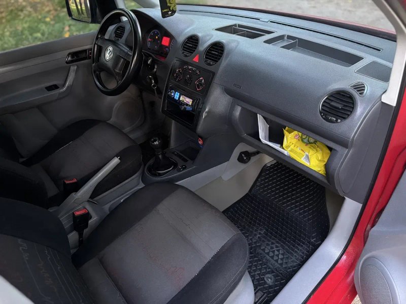 Volkswagen Caddy 1.9TDI (ПАССАЖИР) — фото 8