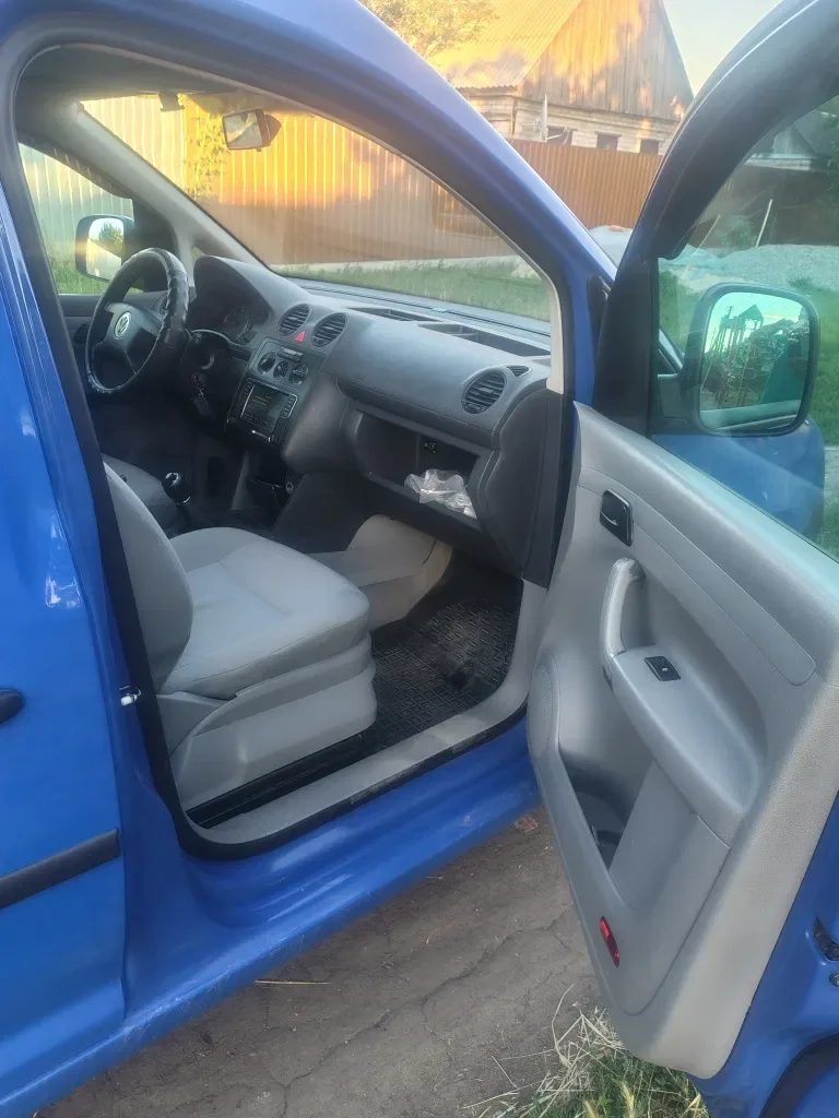 Volkswagen Caddy — фото 7