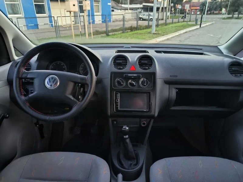 Volkswagen Caddy пассажир,газ 4 — фото 7