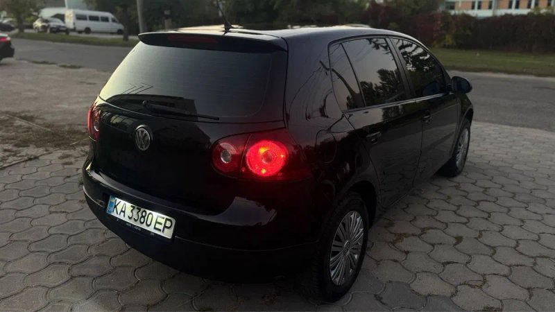 Volkswagen Golf 5 1.6 mpi Автомат газ 4 — фото 6