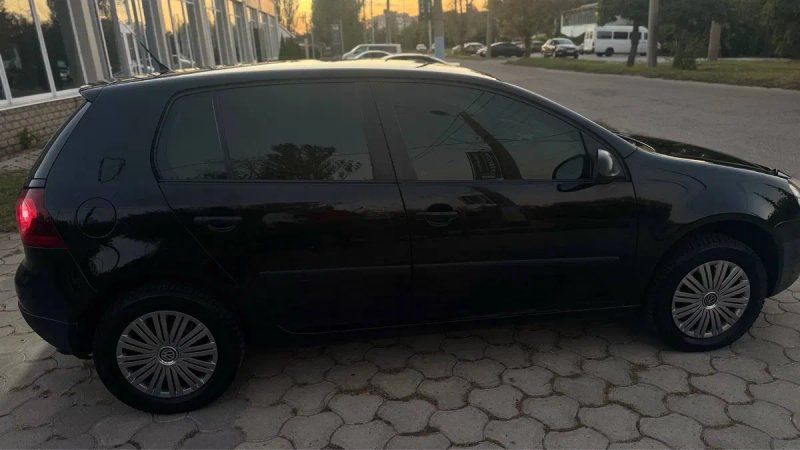Volkswagen Golf 5 1.6 mpi Автомат газ 4 — фото 7
