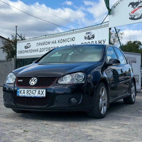 Volkswagen Golf GTI  exclusive