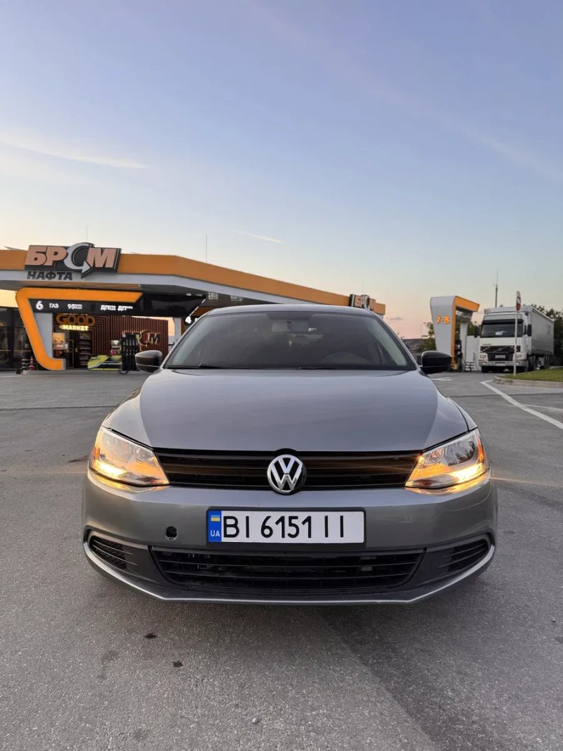 Volkswagen Jetta 2.0 MPI — фото 3