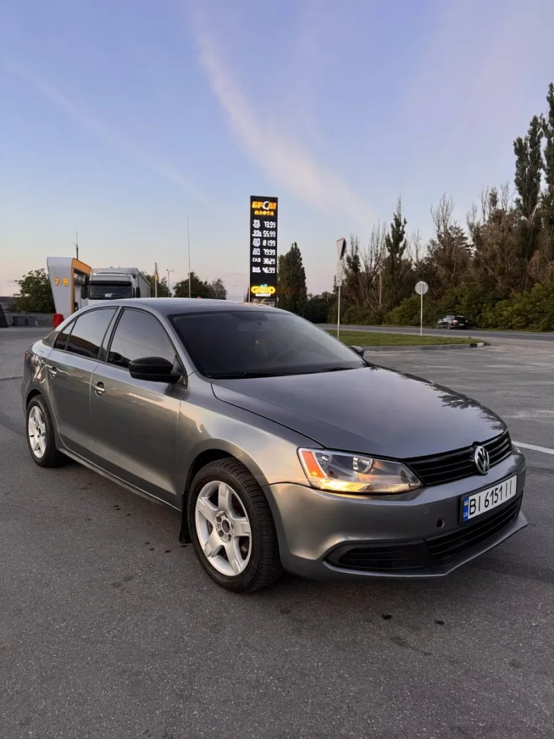 Volkswagen Jetta 2.0 MPI — фото 4
