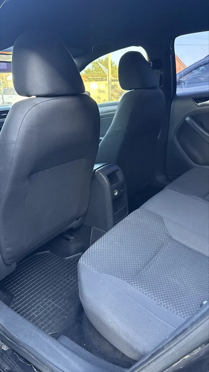 Volkswagen Jetta 2014 2.0 gaz/benz — фото 3