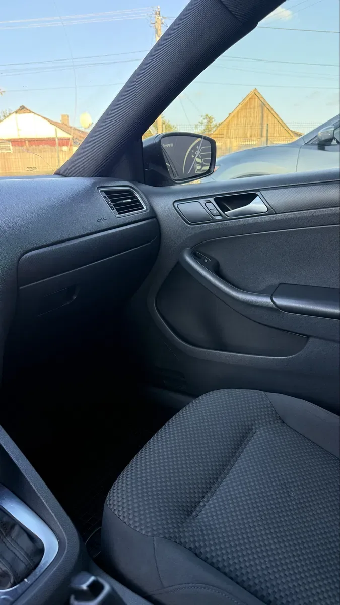 Volkswagen Jetta 2014 2.0 gaz/benz — фото 5