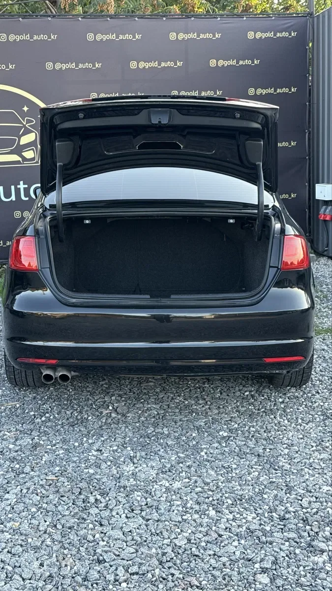 Volkswagen Jetta 2014 2.0 gaz/benz — фото 7