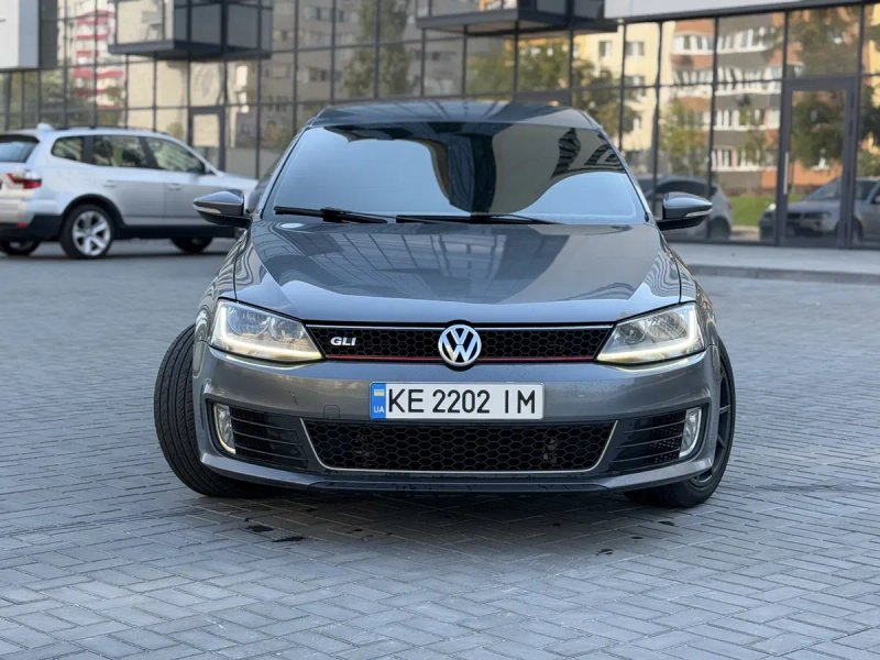 Volkswagen Jetta GLI 2.0 возможен обмен — фото 2